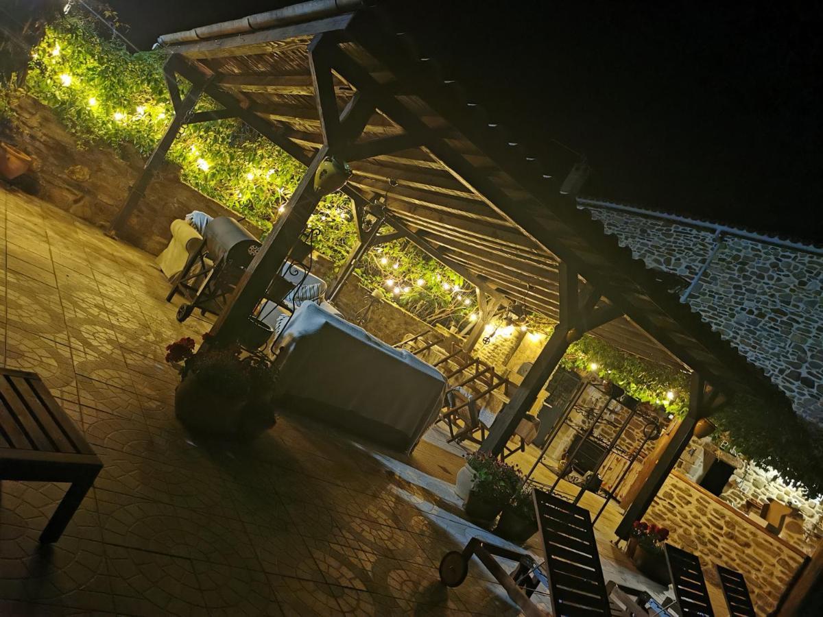 Mes Maisons Gardoises, Two Gites Sleeping 13 With Two Private Pools, Kids Room, Laundry, Disco, Free Wifi, Linen And Dog'S Are Welcome Gagnières Dış mekan fotoğraf